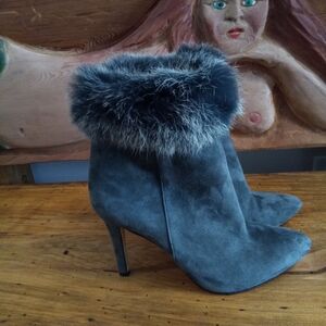 Antonio Melani Kylan Gray Suede Leather Size 8 Ankle Boots w/ Rabbit Fur Trim